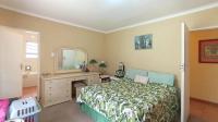 Bed Room 1 - 21 square meters of property in Magalieskruin