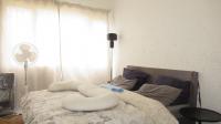 Bed Room 1 - 11 square meters of property in Observatory - JHB