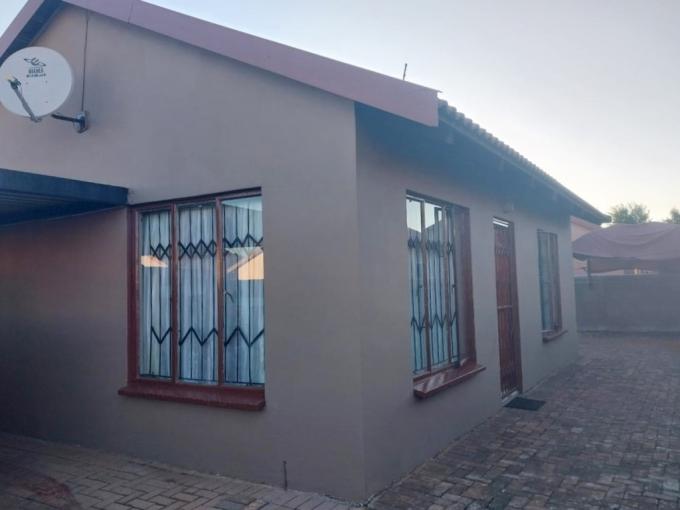 2 Bedroom House for Sale For Sale in Boitekong - MR616307