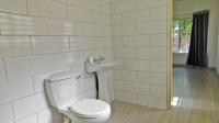 Main Bathroom - 6 square meters of property in Escombe 