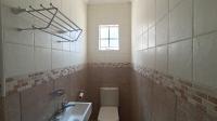 Bathroom 1 - 5 square meters of property in Rothdene