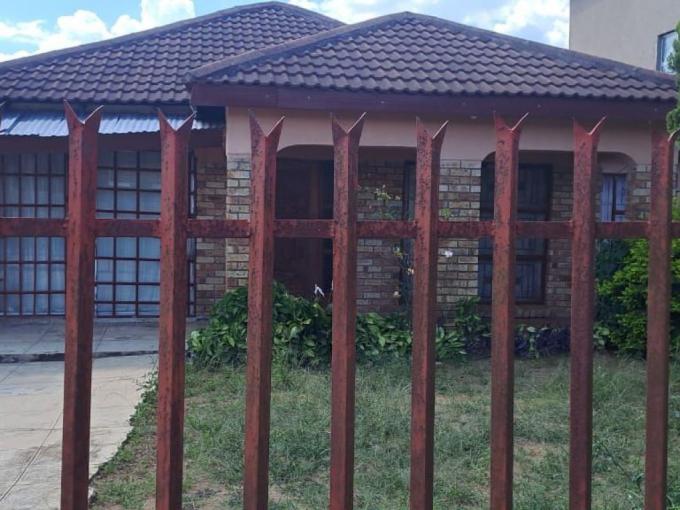 3 Bedroom House for Sale For Sale in Makhado (Louis Trichard) - MR617109