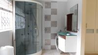 Bathroom 2 - 11 square meters of property in Umhlanga Rocks
