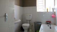 Bathroom 1 - 5 square meters of property in Discovery