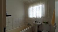 Bathroom 1 - 5 square meters of property in Jukskei View