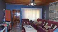 Lounges - 22 square meters of property in Glen Hills (Stanger)