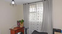 Bed Room 1 - 11 square meters of property in Mount Edgecombe 