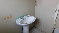 Bathroom 1 - 4 square meters of property in Hilltop Gardens