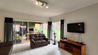 Lounges - 30 square meters of property in Van Riebeeckpark