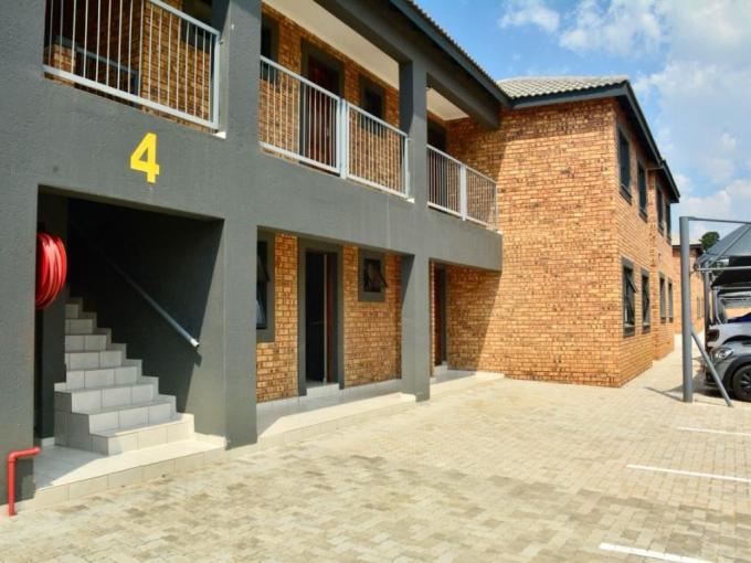 2 Bedroom Apartment for Sale For Sale in Benoni - MR620796