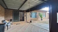 Patio - 49 square meters of property in Theresapark