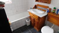 Main Bathroom - 7 square meters of property in New Germany 