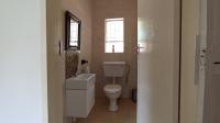 Bathroom 1 - 3 square meters of property in Randpark Ridge