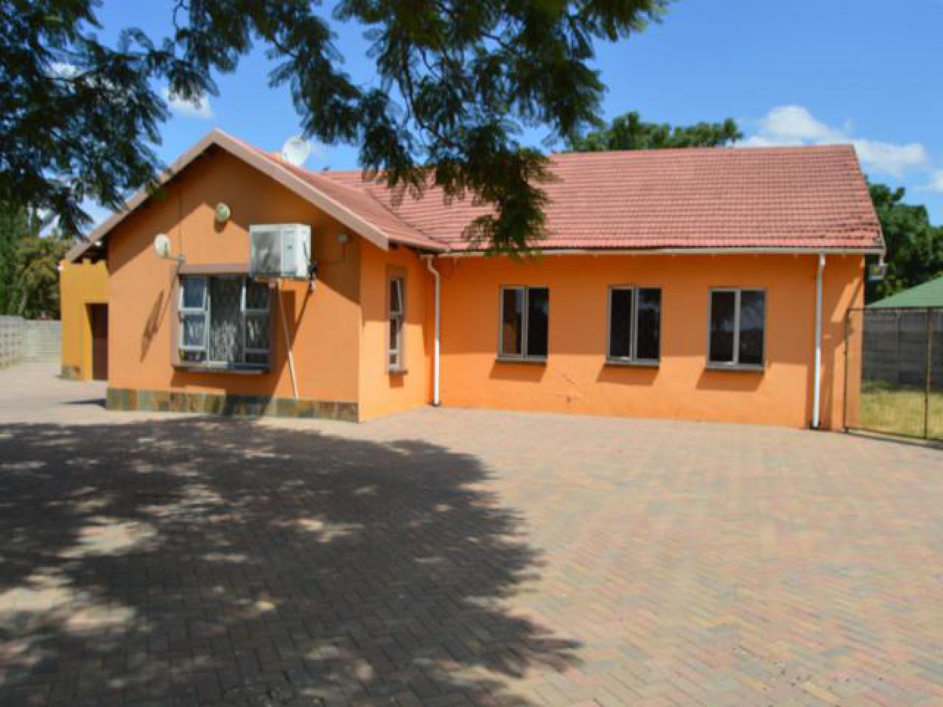 Front View of property in Dagbreek