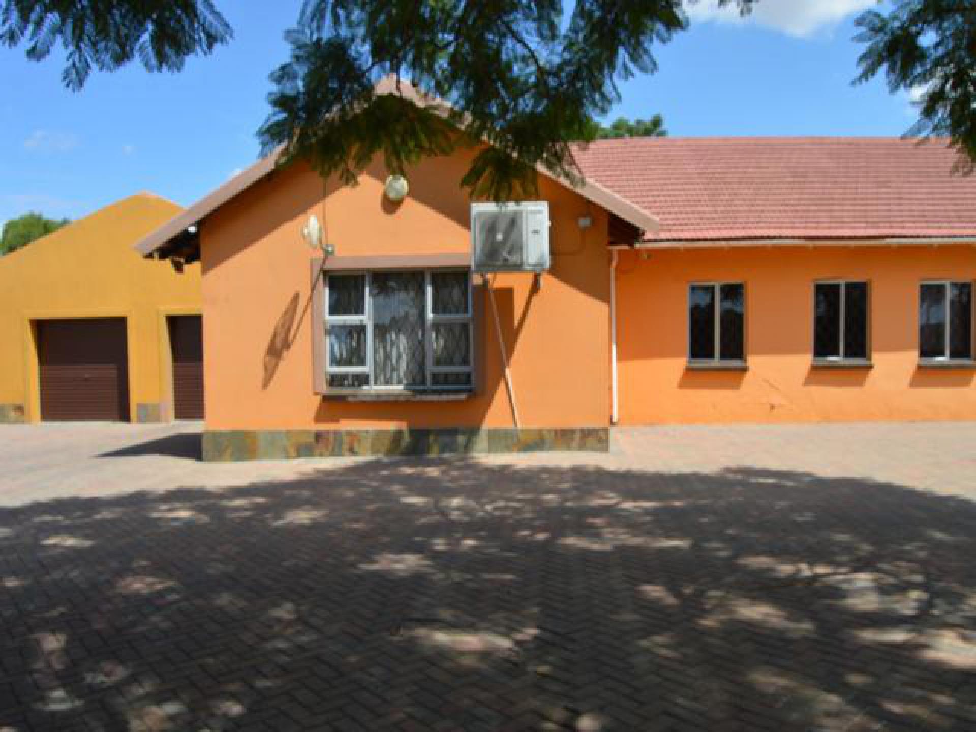 Front View of property in Dagbreek