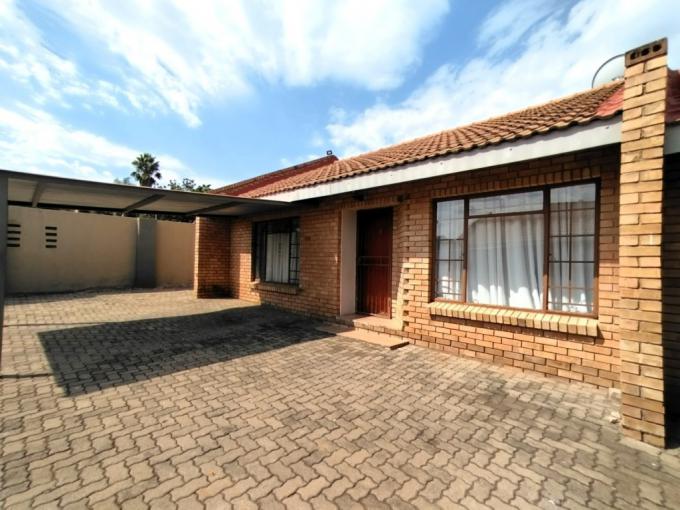 16 Bedroom Simplex for Sale For Sale in Polokwane - MR623212