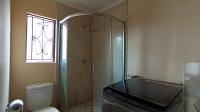 Main Bathroom - 5 square meters of property in Kirkney