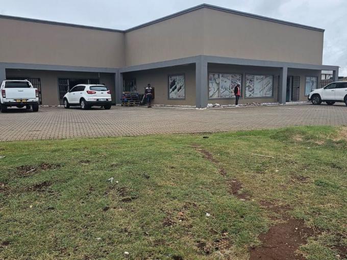 Commercial to Rent in Empangeni - Property to rent - MR623670