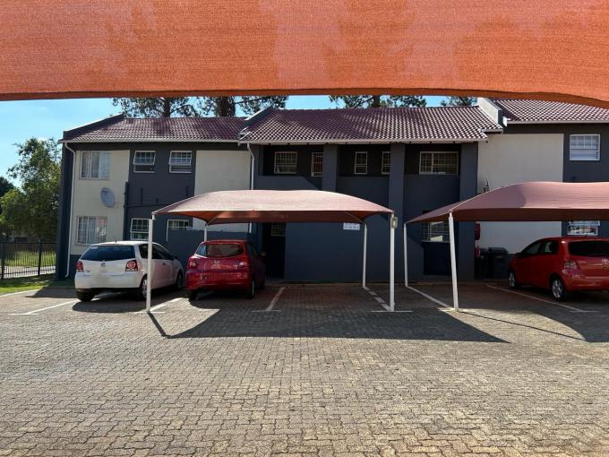 3 Bedroom Sectional Title for Sale For Sale in Die Hoewes - MR624477
