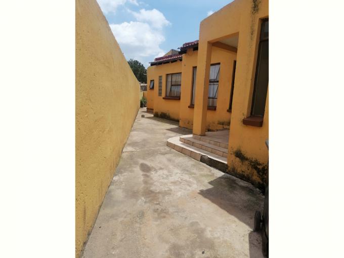 3 Bedroom House for Sale For Sale in Soweto - MR624786