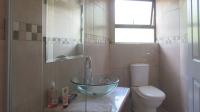 Bathroom 3+ of property in Glenvista
