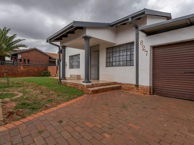 3 Bedroom House for Sale For Sale in Lenasia South - MR625350