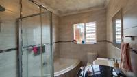 Bathroom 1 - 7 square meters of property in Klopperpark