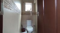 Guest Toilet - 5 square meters of property in Theresapark