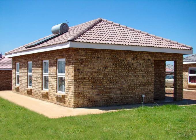 2 Bedroom House for Sale For Sale in Olievenhoutbos - MR627203