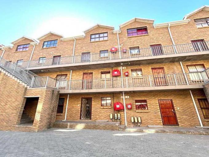 2 Bedroom Apartment for Sale For Sale in Brackenfell - MR628000