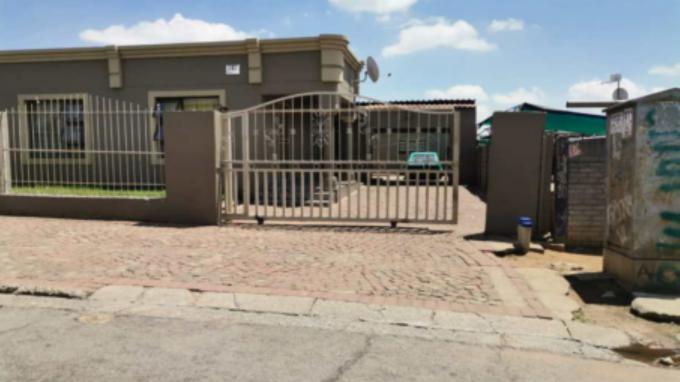 SA Home Loans Sale in Execution 3 Bedroom House for Sale in Reiger Park - MR628144