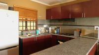 Kitchen - 8 square meters of property in Mariannhill Park