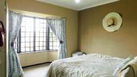 Main Bedroom - 12 square meters of property in Mariannhill Park