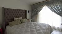 Bed Room 1 - 12 square meters of property in Die Hoewes