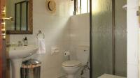 Bathroom 2 - 5 square meters of property in Waverley - JHB