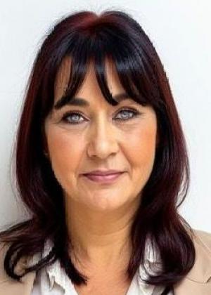 Photo of Luzanne Young
