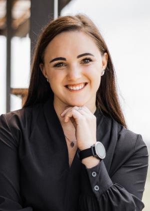 Photo of Jozanne Bates