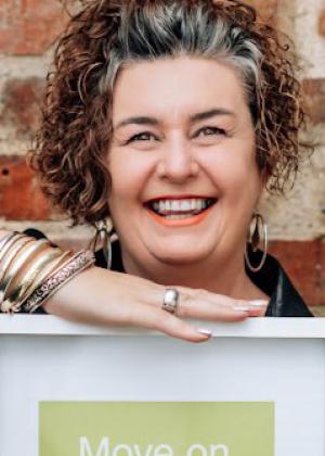 Photo of Jacqueline van Niekerk