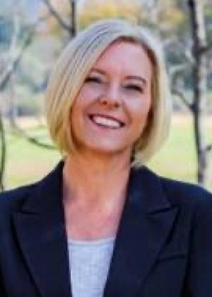 Photo of Nicole Roos