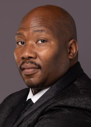 Photo of Elliot Janyauli