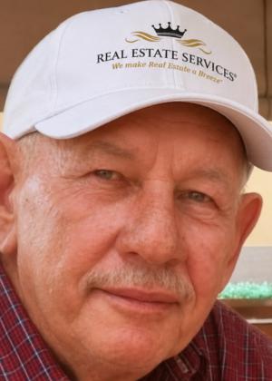 Photo of Frik Aucamp