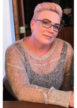 Photo of Claire Land