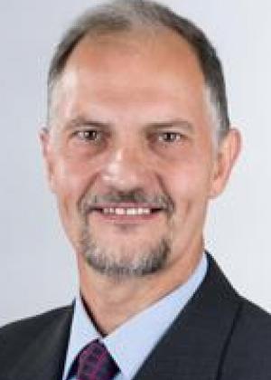 Photo of Maurice Fernandes