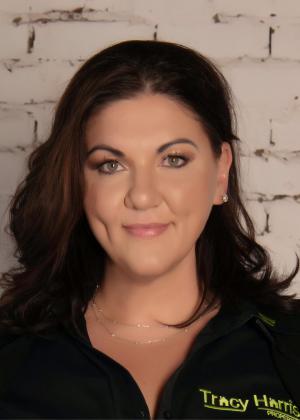 Photo of Tracy Harris