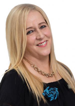 Photo of Lisa Richardson