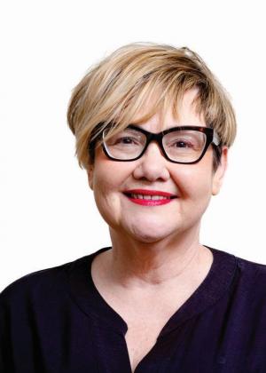 Photo of Lisa Van Wyk