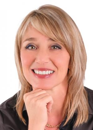 Photo of Charmaine Coetzee