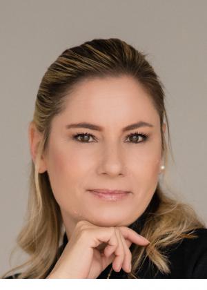 Photo of Bonnie Strauss