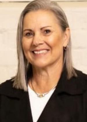 Photo of Annette Saunders