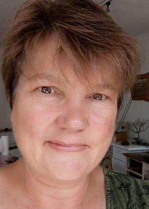 Photo of Heidi Newby